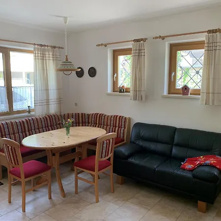 Haus Pistenblick 펜션 디엔텐암호크코니그