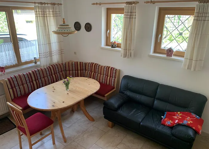 Haus Pistenblick بيت للعطل